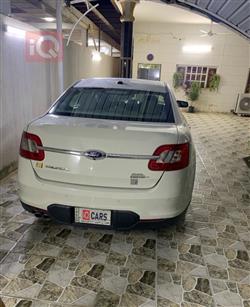 Ford Taurus